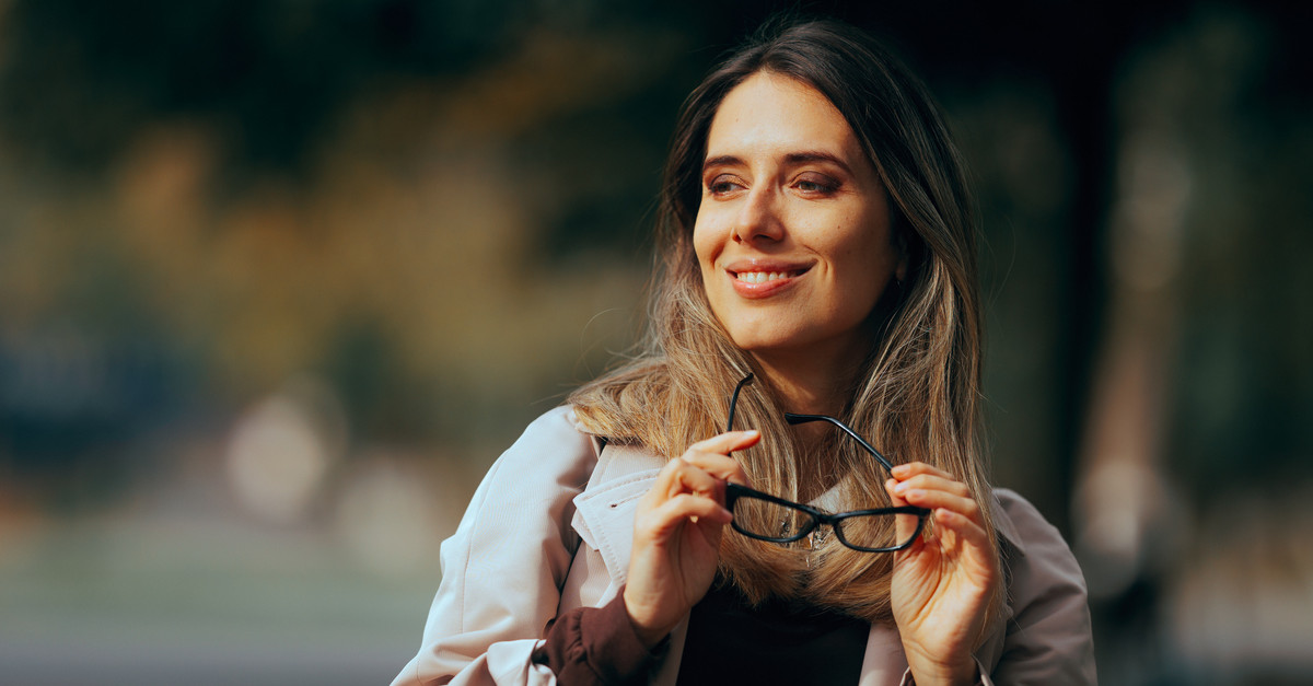 LASIK Pros and Cons: Expert Advice if You’re on the Fence